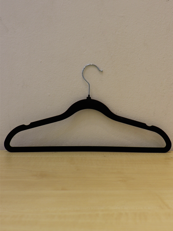 Cabide veludo 42cm Preto OR59600