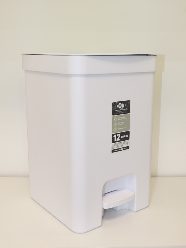 Lixeira com pedal Trium 12L Branco LX 4100